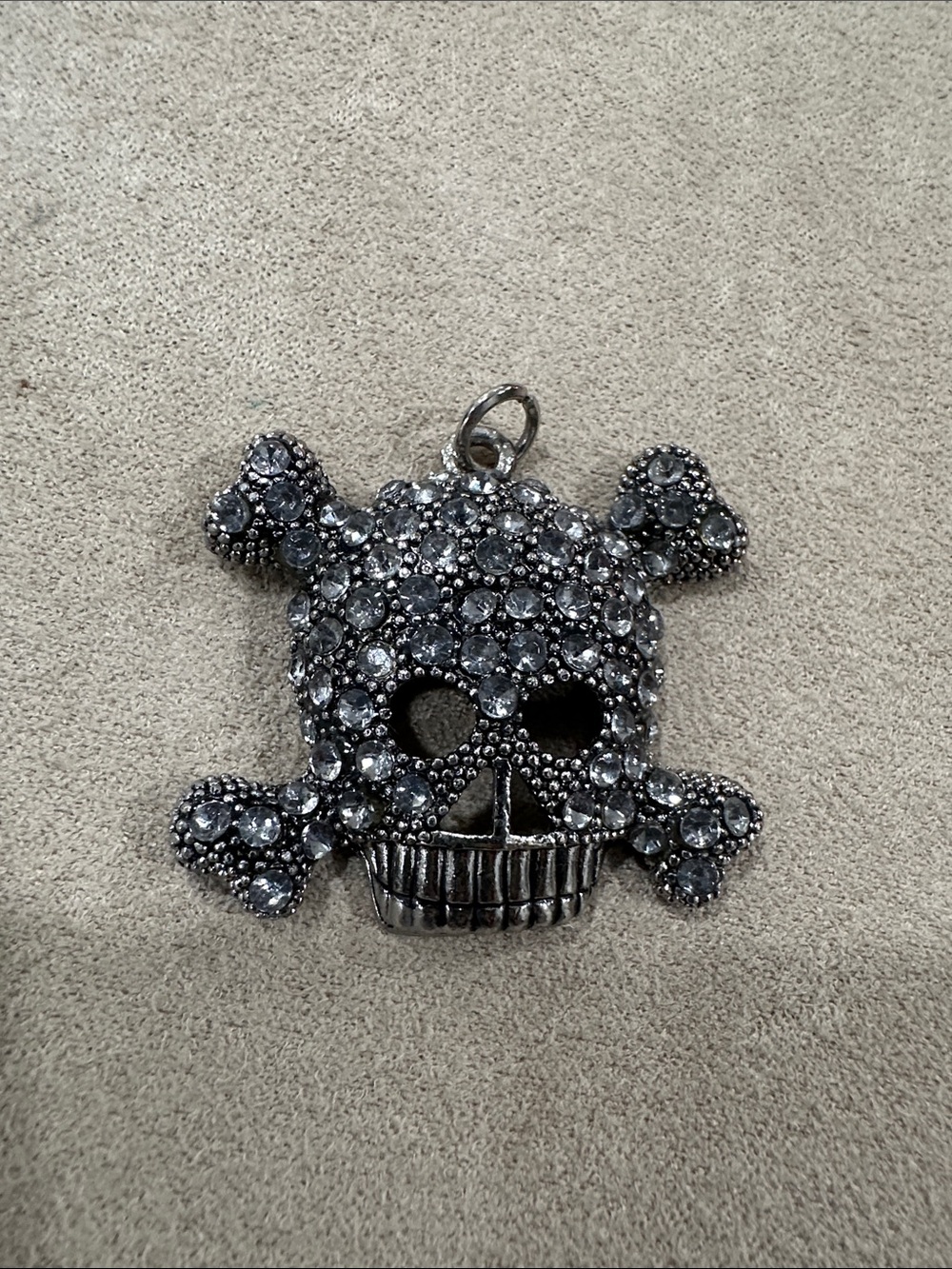 Crystal Skull & Crossbones charm - Gunmetal Rhinestones